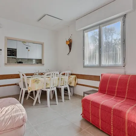 아파트 Estivales 2 *