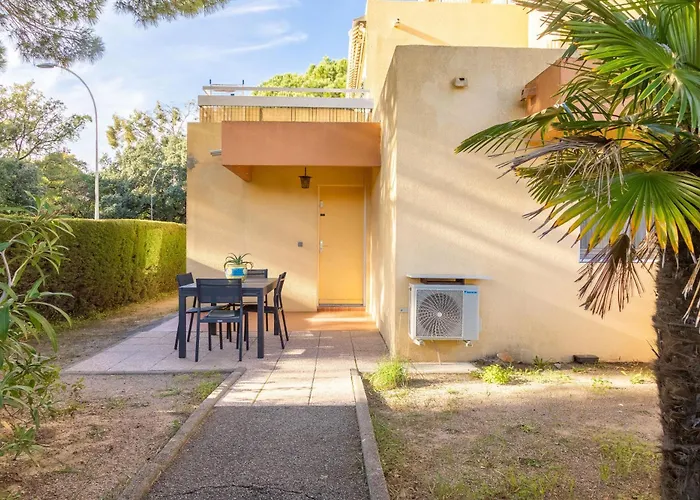 아파트 Estivales 2 *